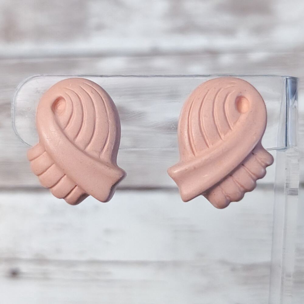 Vintage Clip On Earrings - Blush Tone Swish